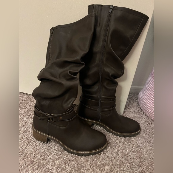 White Mountain Boots - Picture 7 of 11